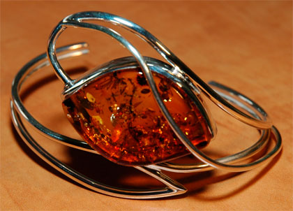 AMBER BRACELETS 