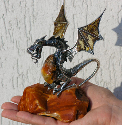 SILVER AND AMBER DRAGONS 