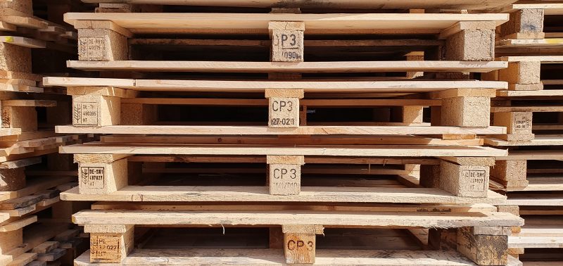 WOODEN PALLETS - USED