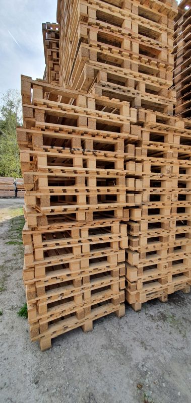 WOODEN PALLETS - USED