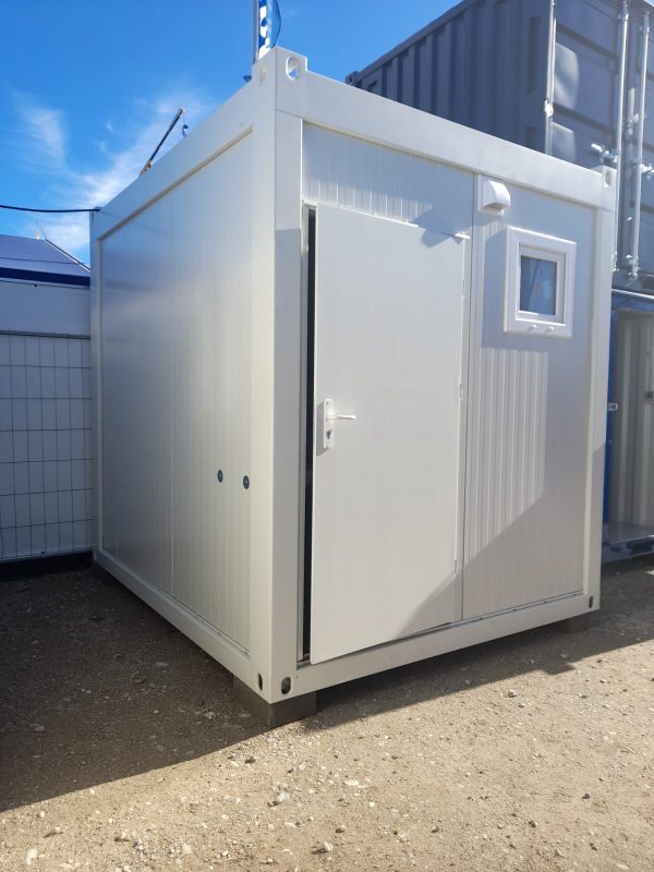 PORTABLE SANITARY UNITS