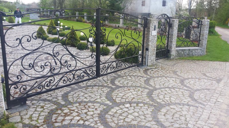 FORGED METAL RAILINGS - SMITHERY OF ART