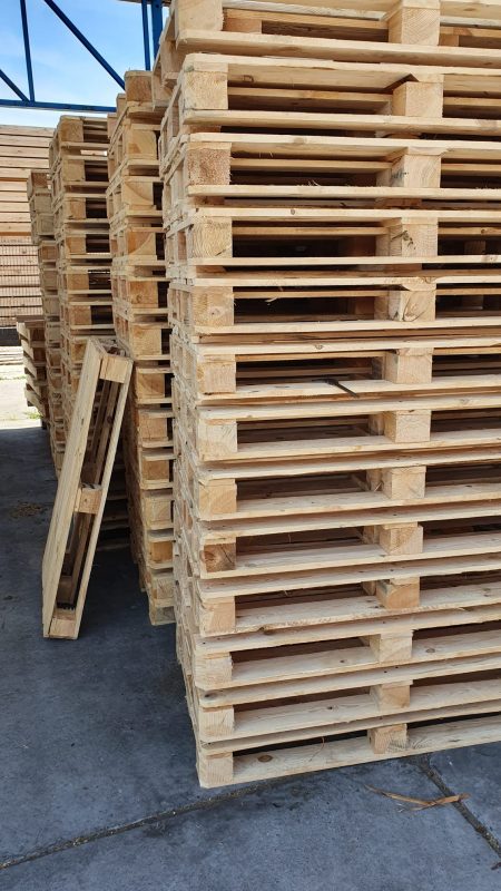 DISPOSABLE WOODEN PALLETS