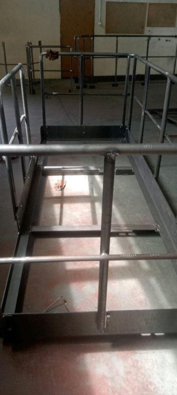 METAL CONTRUCTION WELDING 