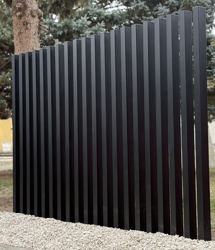 METAL FENCES