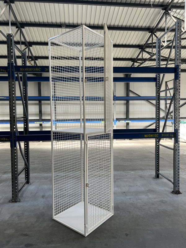 METAL CABINETS 