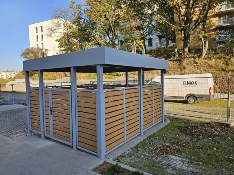 STEEL UMBRELLA ROOFS 