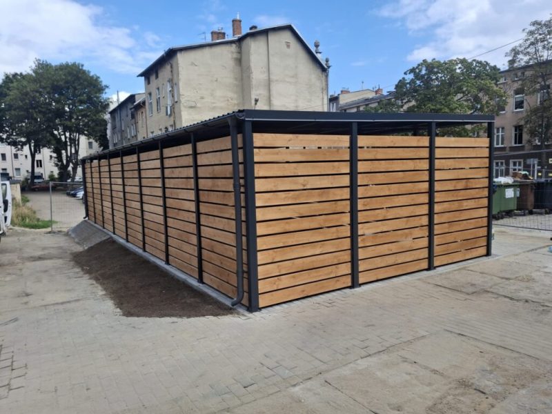 STEEL UMBRELLA ROOFS 