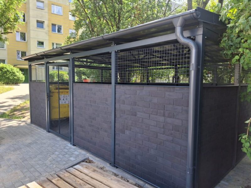 STEEL UMBRELLA ROOFS 