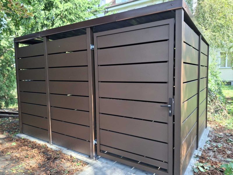 STEEL UMBRELLA ROOFS 