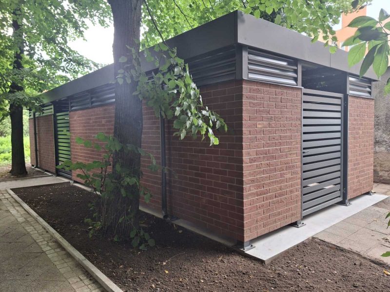 STEEL UMBRELLA ROOFS 