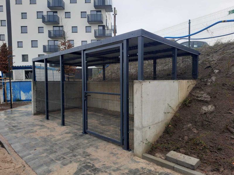 STEEL UMBRELLA ROOFS 