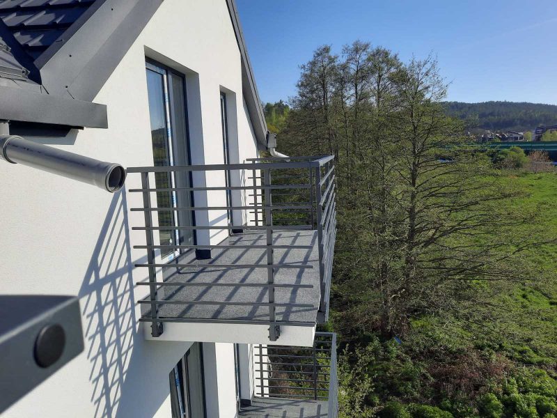 METAL BALCONY RAILINGS 