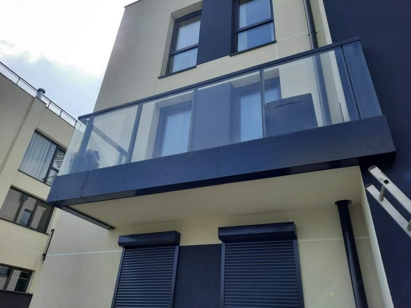 MODERN-STYLE BALCONY BALUSTRADES 