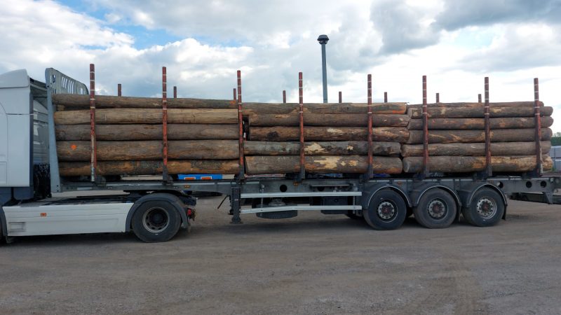 ROUND ASH WOOD WITH BARK 