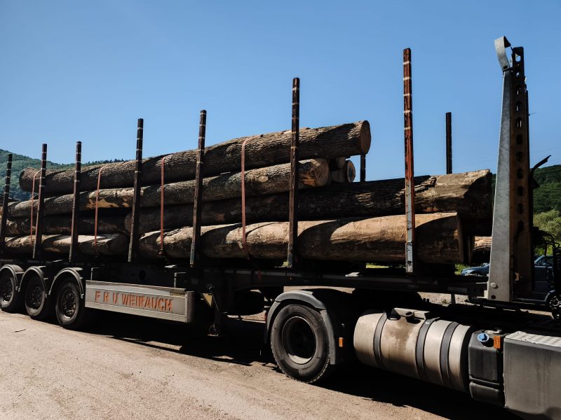 ROUND ASH WOOD WITH BARK 