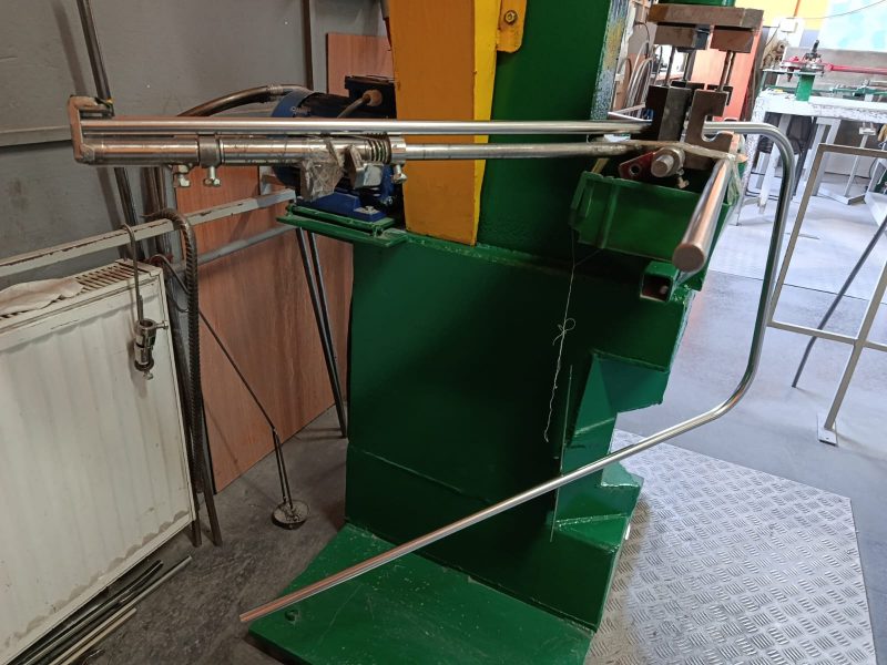 STEEL PIPES BENDING 