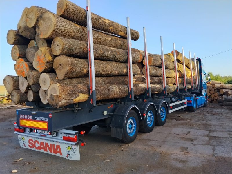 ROUND ASH WOOD WITH BARK 