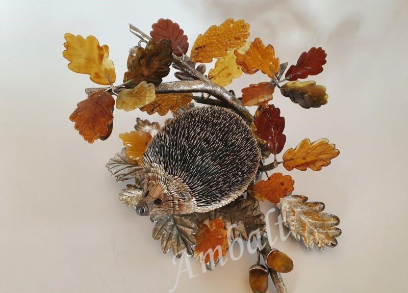 SILVER AND AMBER - HEDGEHOG